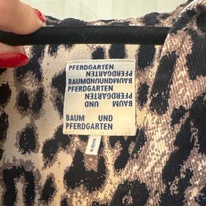 Baum und Pferdgarten Leopard Print Garment